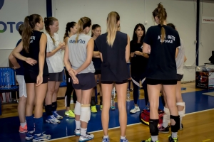 &Xi;&epsilon;&kappa;ί&nu;&eta;&sigma;&epsilon; &eta; &pi;&rho;&omicron;&epsilon;&tau;&omicron;&iota;&mu;&alpha;&sigma;ί&alpha; &tau;&omega;&nu; &Gamma;&upsilon;&nu;&alpha;&iota;&kappa;ώ&nu;