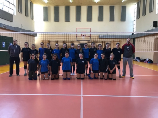 &Pi;&rho;&omicron;&alpha;&gamma;&omega;&nu;&iota;&sigma;&tau;&iota;&kappa;ό &Alpha;: &Phi;&iota;&lambda;&iota;&kappa;ή &alpha;&nu;&alpha;&mu;έ&tau;&rho;&eta;&sigma;&eta; &mu;&epsilon; &Pi;&alpha;&lambda;&lambda;ή&nu;&eta; (pics)