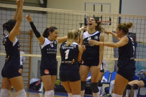 &Alpha;2 &Gamma;&upsilon;&nu;&alpha;&iota;&kappa;ώ&nu;: &Alpha;&Sigma;.&Pi;&Epsilon;.&Theta;έ&tau;&iota;&sigmaf; &Beta;&omicron;ύ&lambda;&alpha;&sigmaf; - &Alpha;&gamma;ί&alpha; &Pi;&alpha;&rho;&alpha;&sigma;&kappa;&epsilon;&upsilon;ή  3-2 (pics)