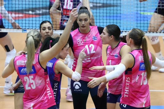 Volley League &Gamma;&upsilon;&nu;&alpha;&iota;&kappa;ώ&nu;: &Alpha;.&Omicron;. &Mu;&alpha;&rho;&kappa;&omicron;&pi;&omicron;ύ&lambda;&omicron;&upsilon; Revoil - &Alpha;.&Sigma;.&Pi;. &Theta;έ&tau;&iota;&sigmaf; &Beta;&omicron;ύ&lambda;&alpha;&sigmaf; 3-2
