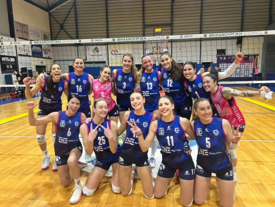 Volley League &Gamma;&upsilon;&nu;&alpha;&iota;&kappa;ώ&nu;: &Alpha;.&Sigma;.&Pi;. &Theta;έ&tau;&iota;&sigmaf; - &Alpha;.&Omicron;.&Nu;.&Sigma;. &Mu;ί&lambda;&omega;&nu; 3-0