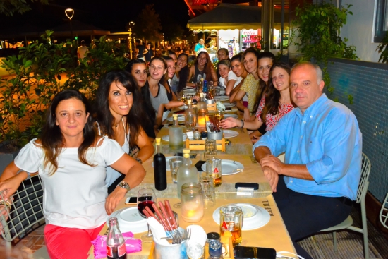 &Delta;&epsilon;ί&pi;&nu;&omicron; &gamma;&iota;&alpha; &kappa;&alpha;&lambda;ή &sigma;&epsilon;&zeta;ό&nu; &sigma;&tau;&iota;&sigmaf; &Gamma;&upsilon;&nu;&alpha;ί&kappa;&epsilon;&sigmaf;