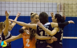 &Mu;&epsilon; &nu;ί&kappa;&eta; 3-0 &epsilon;&pi;&iota; &tau;&omicron;&upsilon; &Iota;&omega;&nu;&iota;&kappa;&omicron;ύ &omicron;&lambda;&omicron;&kappa;&lambda;&eta;&rho;ώ&theta;&eta;&kappa;&epsilon; &tau;&omicron; &phi;&epsilon;&tau;&iota;&nu;ό &pi;&rho;&omega;&tau;ά&theta;&lambda;&eta;&mu;&alpha; &gamma;&iota;&alpha; &tau;&eta;&nu; &Theta;έ&tau;&iota;&delta;&alpha;.