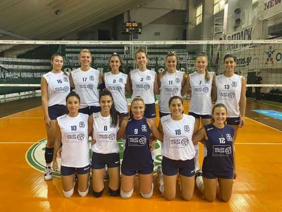 &Tau;&omicron;&upsilon;&rho;&nu;&omicron;&upsilon;ά "&Iota;.&Mu;&alpha;&lambda;&alpha;&kappa;&alpha;&tau;έ&sigmaf;" (&Eta;&mu;έ&rho;&alpha; 1&eta;): Ή&tau;&tau;&alpha; &sigma;&tau;&omicron; &tau;άϊ &mu;&pi;&rho;έϊ&kappa; &alpha;&pi;ό &Alpha;&Epsilon;&Kappa;, &mu;&epsilon; &Mu;&alpha;&rho;&kappa;ό&pi;&omicron;&upsilon;&lambda;&omicron; &tau;&eta;&nu; &Kappa;&upsilon;&rho;&iota;&alpha;&kappa;ή &omicron;&iota; &Gamma;&upsilon;&nu;&alpha;ί&kappa;&epsilon;&sigmaf;