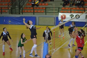 &Alpha;2 &Gamma;&upsilon;&nu;&alpha;&iota;&kappa;ώ&nu;: &Phi;&Omicron; &Beta;&rho;&iota;&lambda;&eta;&sigma;&sigma;ί&omega;&nu; - &Alpha;.&Sigma;.&Pi;&Epsilon;.&Theta;έ&tau;&iota;&sigmaf; &Beta;&omicron;ύ&lambda;&alpha;&sigmaf; 3-2 (pics)