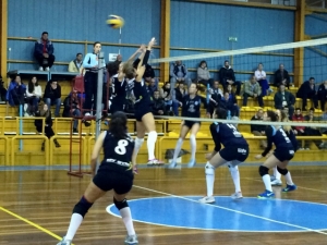 &Alpha;&rho;&nu;&eta;&tau;&iota;&kappa;ό &alpha;&pi;&omicron;&tau;έ&lambda;&epsilon;&sigma;&mu;&alpha; &gamma;&iota;&alpha; &tau;&eta;&nu; &Theta;&epsilon;&tau;&iota;&delta;&alpha; 1-3 &sigma;&tau;&eta;&nu; 20&eta; &alpha;&gamma;&omega;&nu;&iota;&sigma;&tau;&iota;&kappa;ή