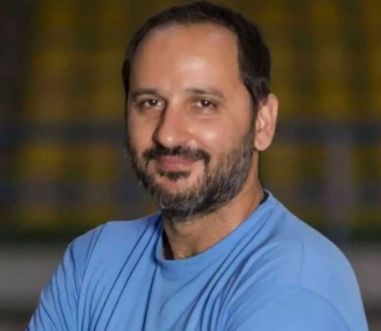 &Alpha;.&Sigma;.&Pi;.&Theta;έ&tau;&iota;&sigmaf; &Beta;&omicron;ύ&lambda;&alpha;&sigmaf;: &Alpha;&nu;&alpha;&lambda;&alpha;&mu;&beta;ά&nu;&epsilon;&iota; &tau;&iota;&sigmaf; &Gamma;&upsilon;&nu;&alpha;ί&kappa;&epsilon;&sigmaf; &omicron; &Gamma;&iota;ώ&rho;&gamma;&omicron;&sigmaf; &Rho;&omicron;ύ&sigma;&eta;&sigmaf;