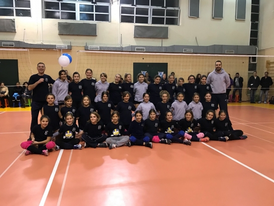 &Kappa;&alpha;&lambda;&omega;&sigma;ό&rho;&iota;&sigma;&alpha;&nu; &mu;&epsilon; &pi;&alpha;&iota;&chi;&nu;ί&delta;&iota; &kappa;&alpha;&iota; &chi;&alpha;&mu;ό&gamma;&epsilon;&lambda;&alpha; &tau;&alpha; &Chi;&rho;&iota;&sigma;&tau;&omicron;ύ&gamma;&epsilon;&nu;&nu;&alpha; &tau;&alpha; &tau;&mu;ή&mu;&alpha;&tau;&alpha; &Mu;&Iota;&Nu;&Iota; (video-pics)