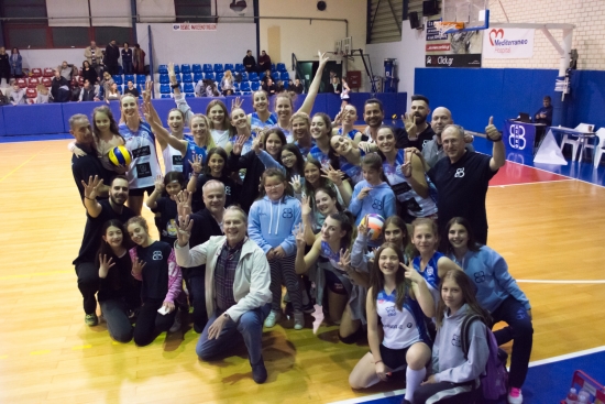 Volleyleague: &Theta;έ&tau;&iota;&sigmaf; &Beta;&omicron;ύ&lambda;&alpha;&sigmaf; - &Mu;&alpha;&kappa;&epsilon;&delta;ό&nu;&epsilon;&sigmaf; &Alpha;&xi;&iota;&omicron;ύ 3-0 (pics)