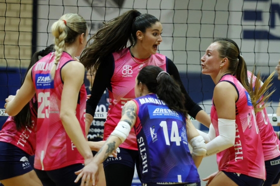 Volley League &Gamma;&upsilon;&nu;&alpha;&iota;&kappa;ώ&nu;: &Alpha;.&Sigma;.&Pi;. &Theta;έ&tau;&iota;&sigmaf; - &Pi;&alpha;&nu;&iota;ώ&nu;&iota;&omicron;&sigmaf; Betsson 3-1